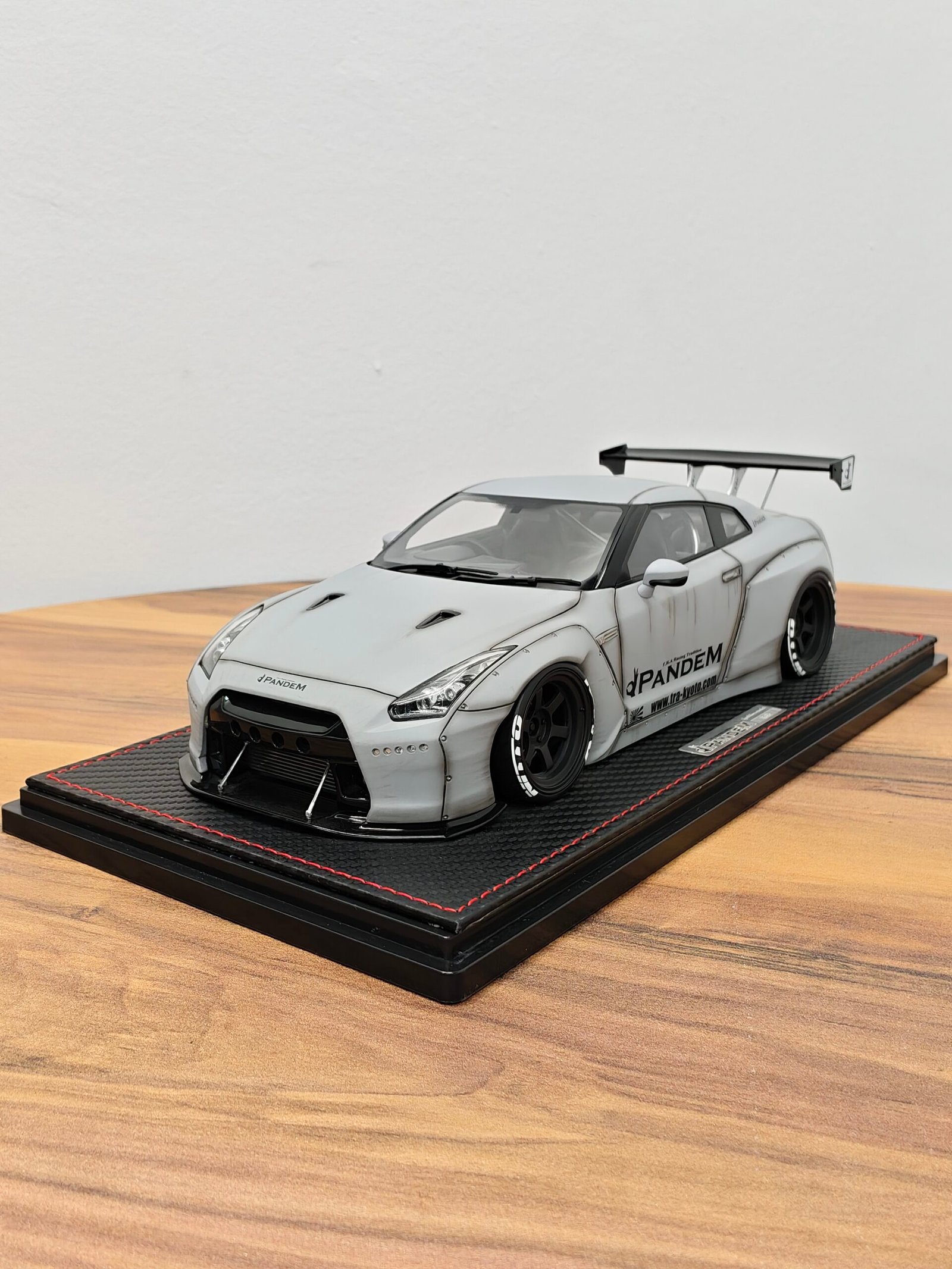 Pandem R35 GT-R 1:18 Matte Gray