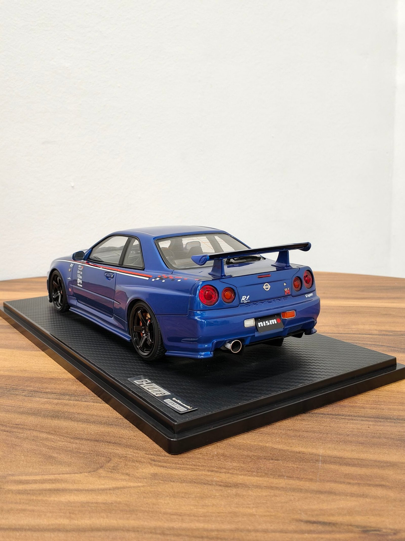 Nissan GT-R R-Tune 1:18 Bayside Blue - Image 4