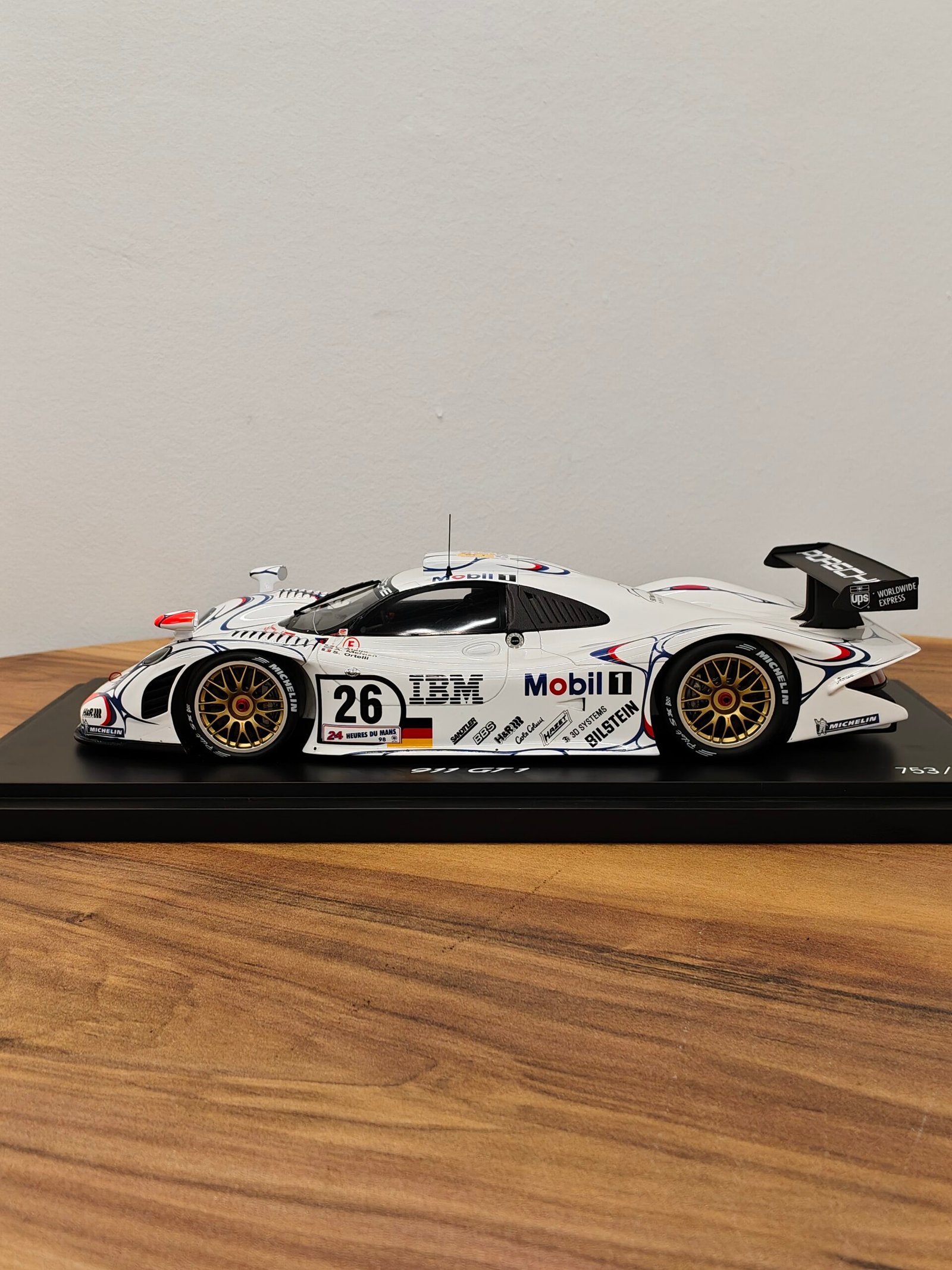 Porsche 991 GT1/98 White 1:18 - Image 3