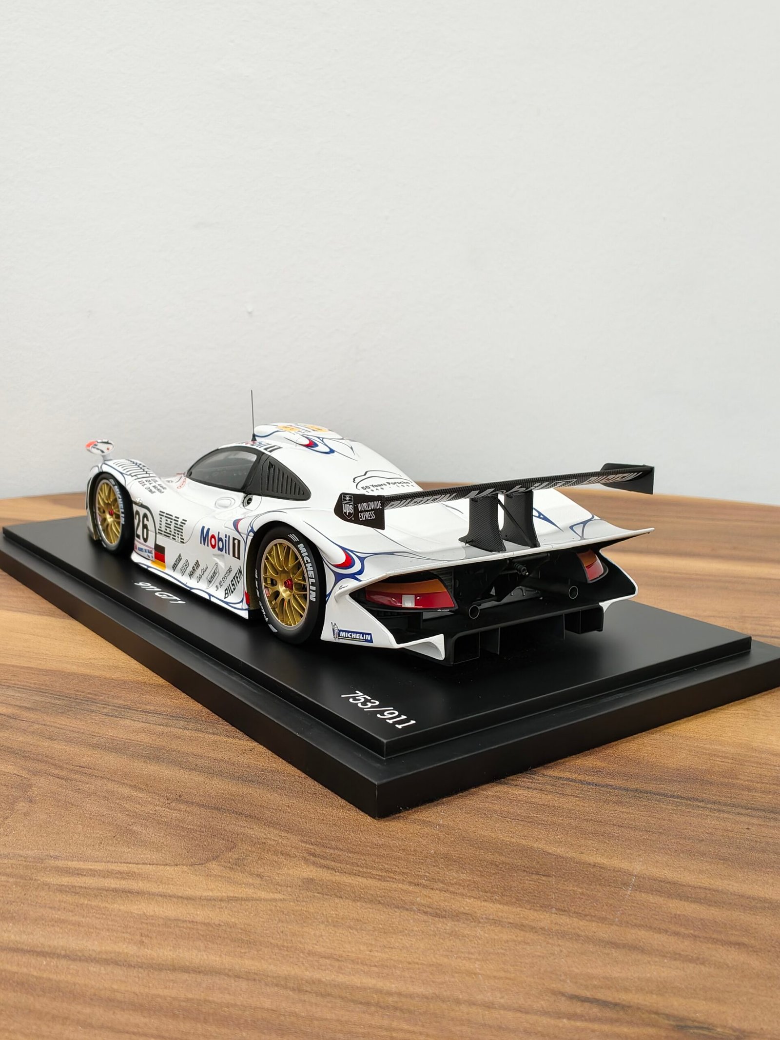 Porsche 991 GT1/98 White 1:18 - Image 4