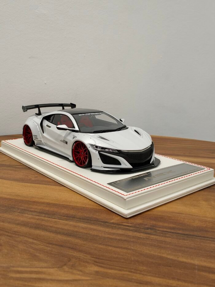 LB Performance NSX Pearl White 1:18 - Image 2