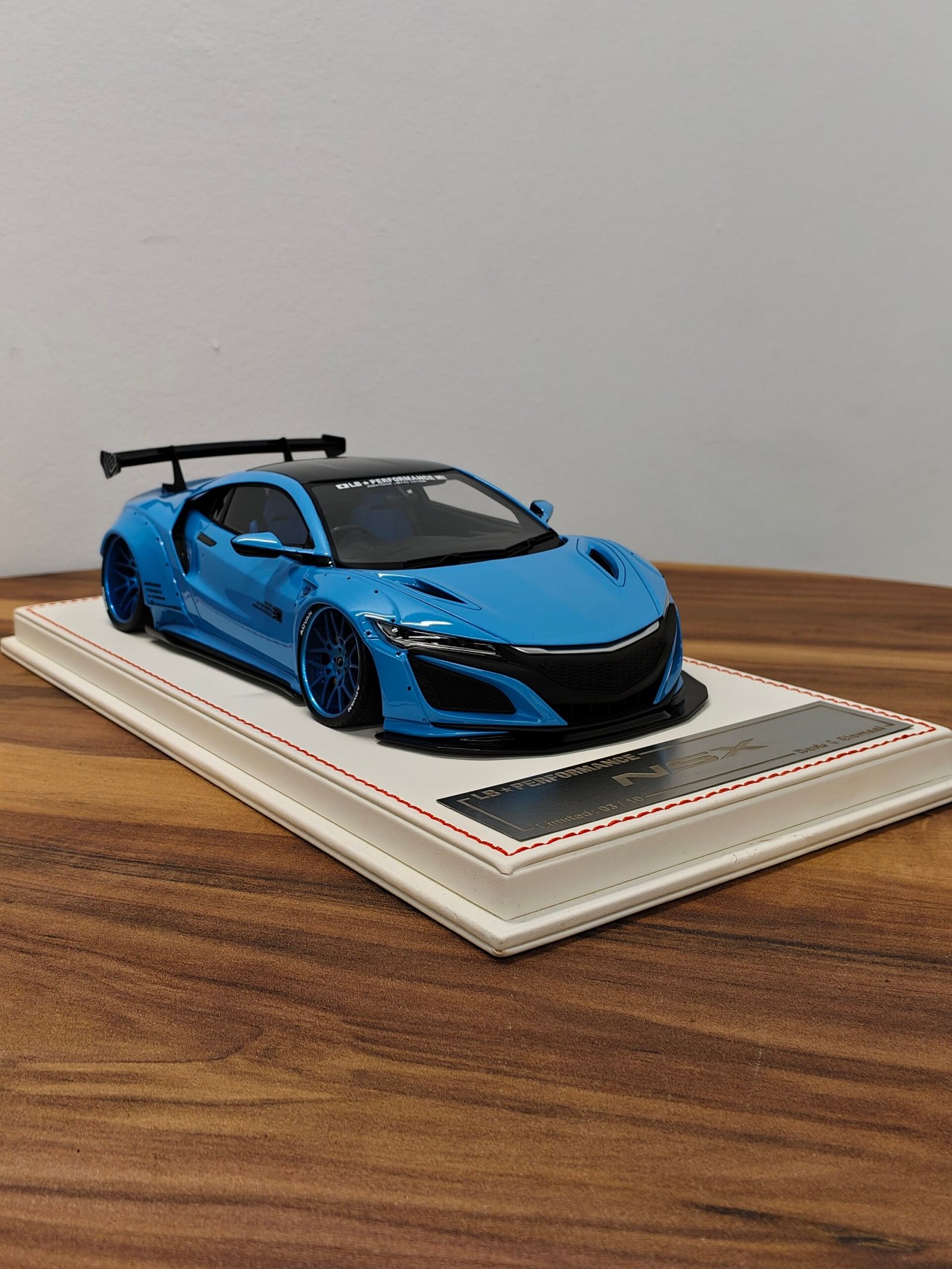 LB Performance NSX 1:18 Blue - Image 2
