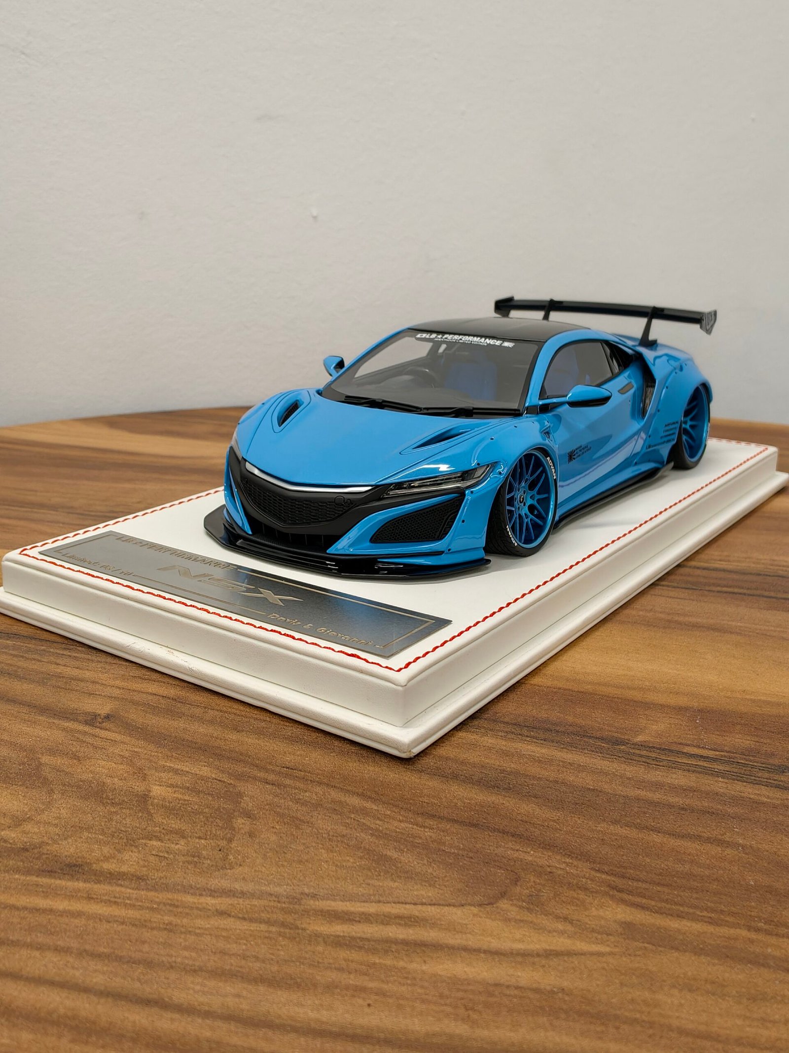 LB Performance NSX 1:18 Blue