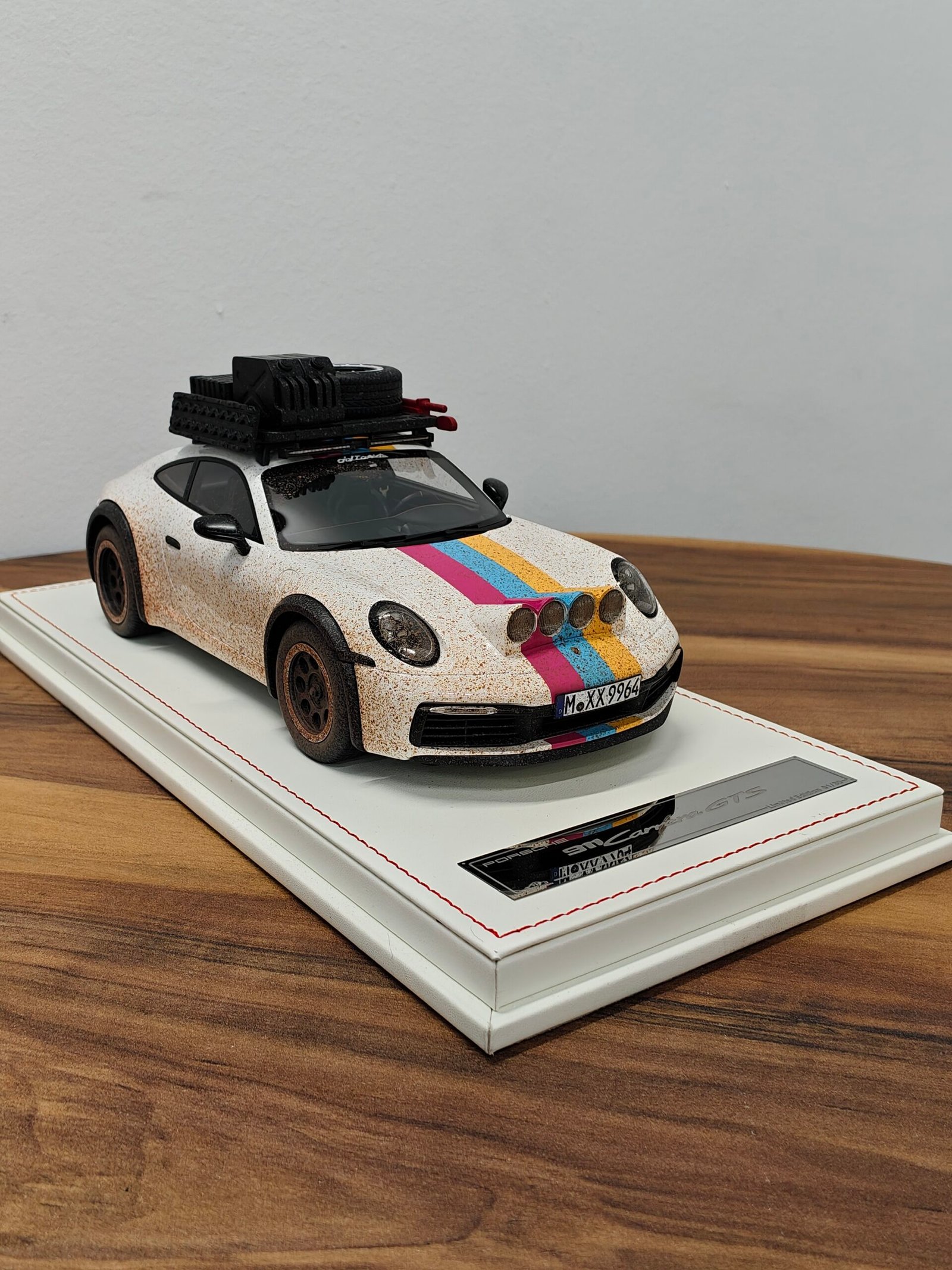 Porsche 911 Carrera Gts 1:18 White - Image 2
