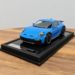 Porsche 911 Dakar 1:18 Blue