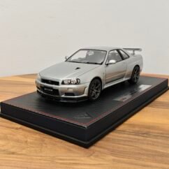 Nissan Skyline GT-R V Spec II (BNR34) 2000 Gray 1:18