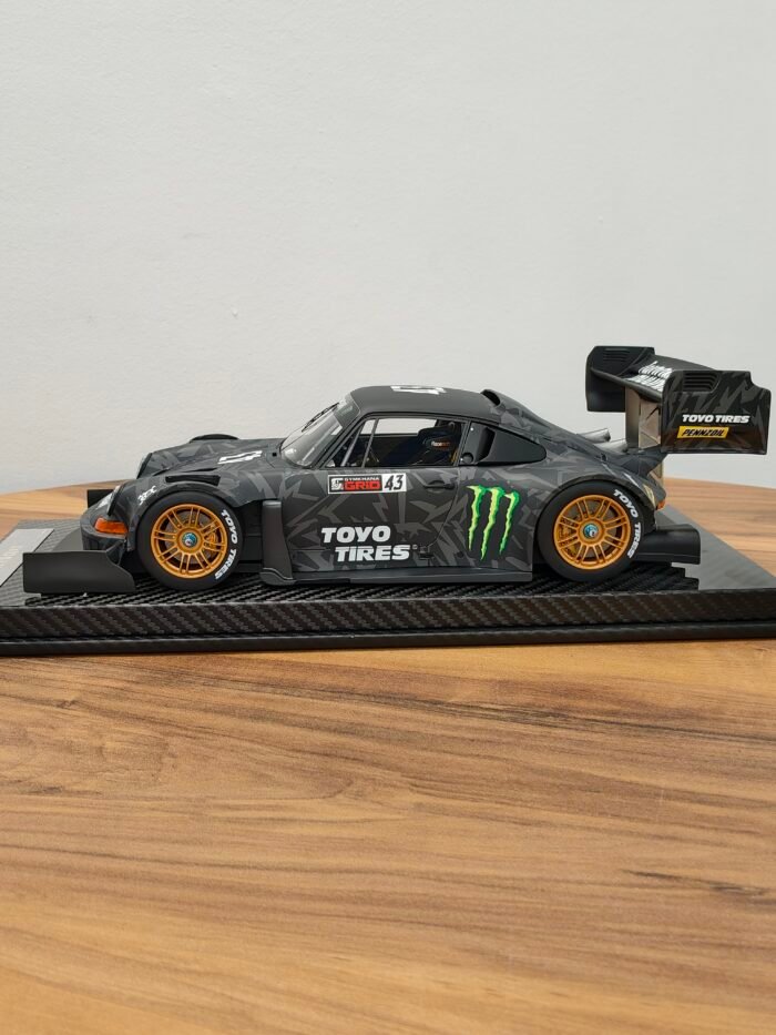 Porsche Hoonpigasus 1:18 Black - Image 3