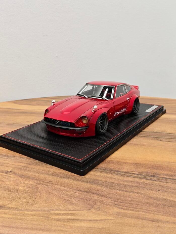 Pandem S30 Z 1:18 Red Metallic