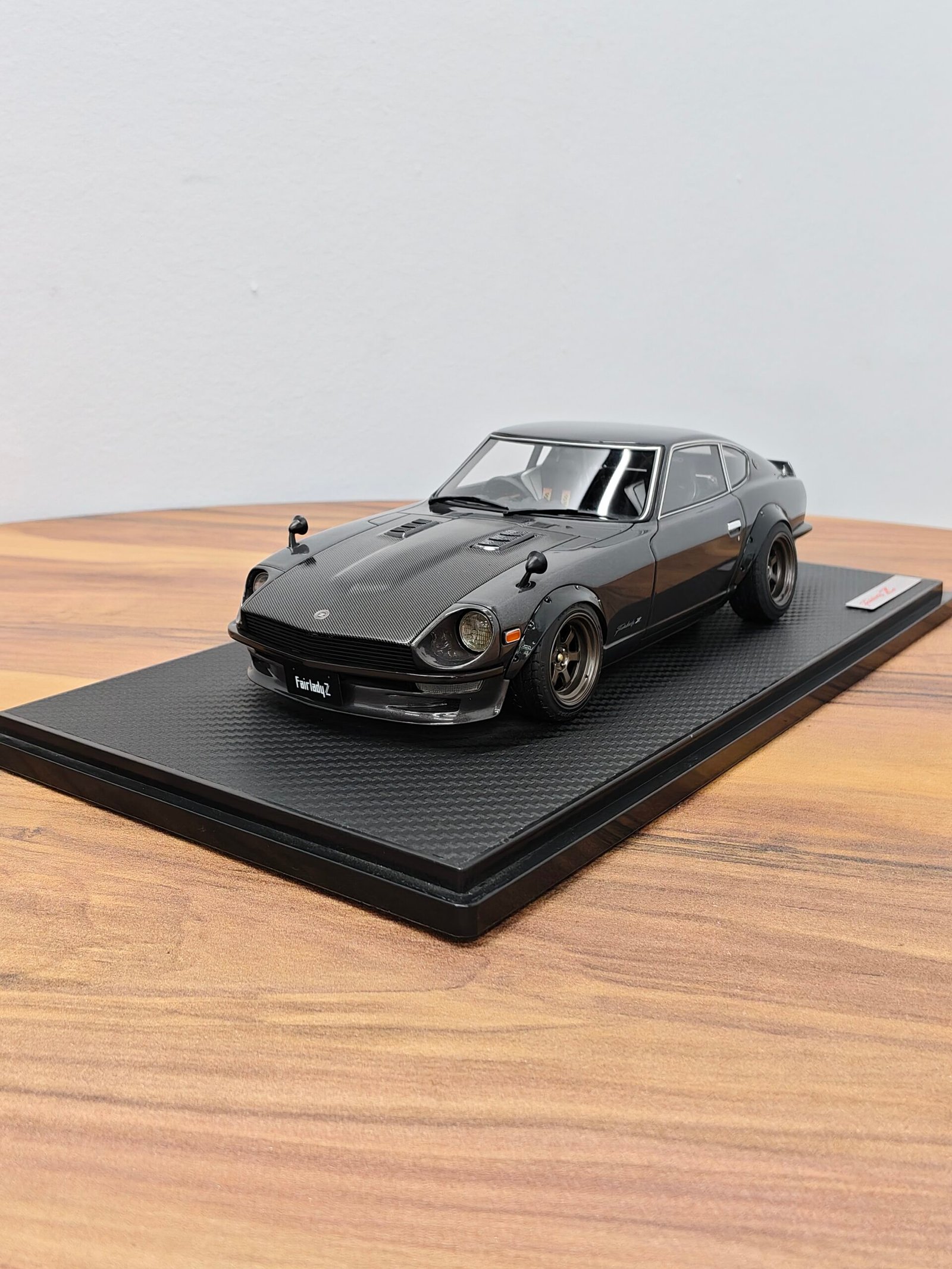 Nissan Skyline 2000 GT-R 1:18 Black