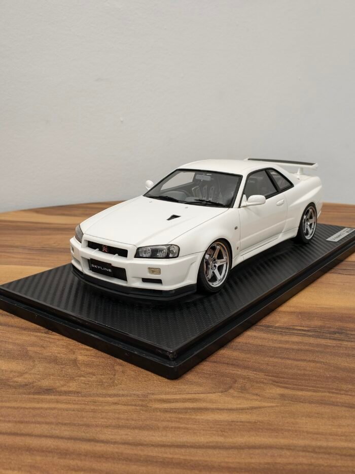 Nissan Skyline GT-R-V - Spec II R34 White 1:18