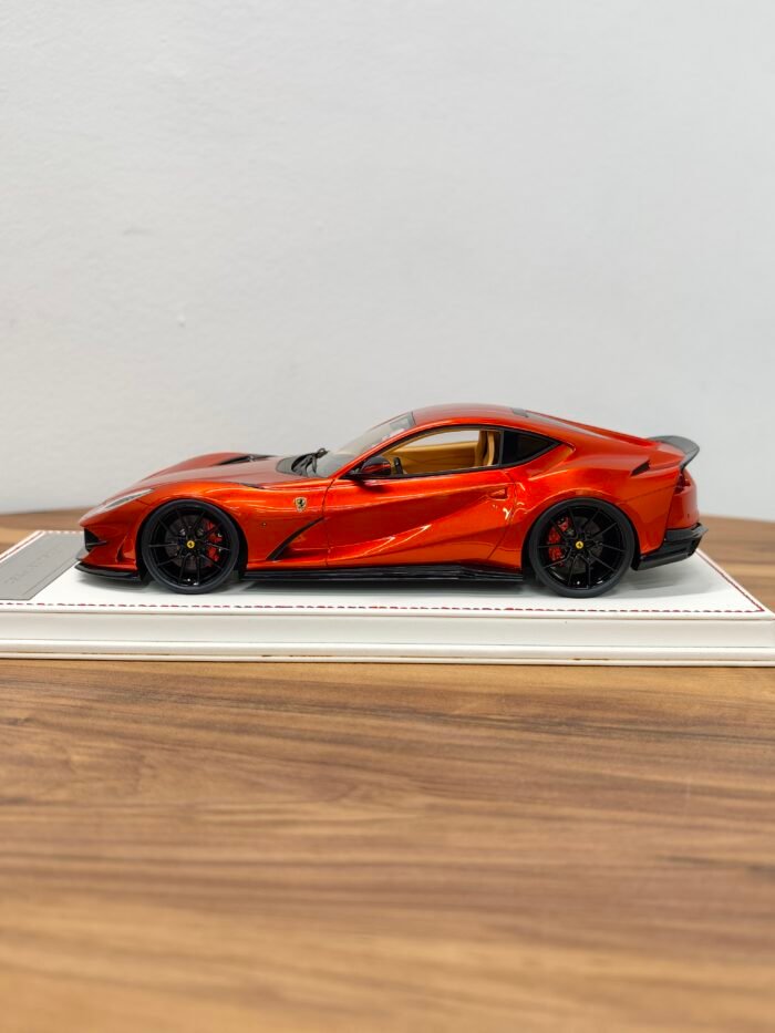 Ferrari Novitec 812 Superfast 1:18 Orange - Image 3