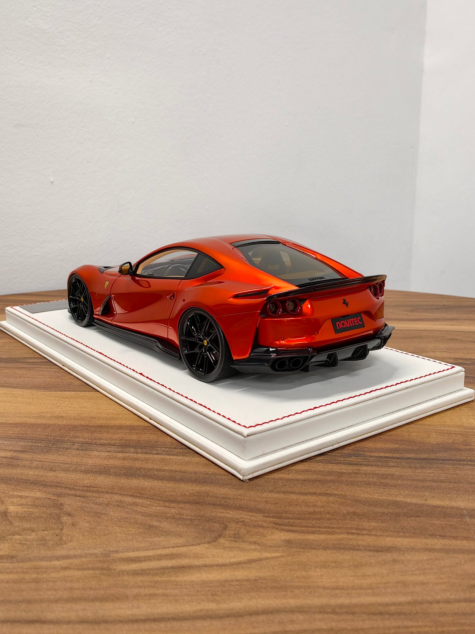 Ferrari Novitec 812 Superfast 1:18 Orange - Image 4
