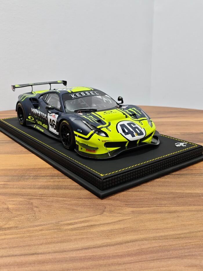 Ferrari 488 GT3 Valentino Rossi 1:18 Blue - Image 2