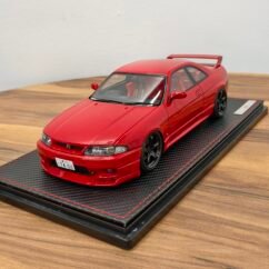 Nissan Skyline GT-R R33 Red 1:18