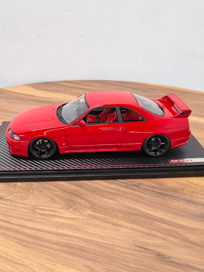 Nissan Skyline GT-R R33 Red 1:18 - Image 3