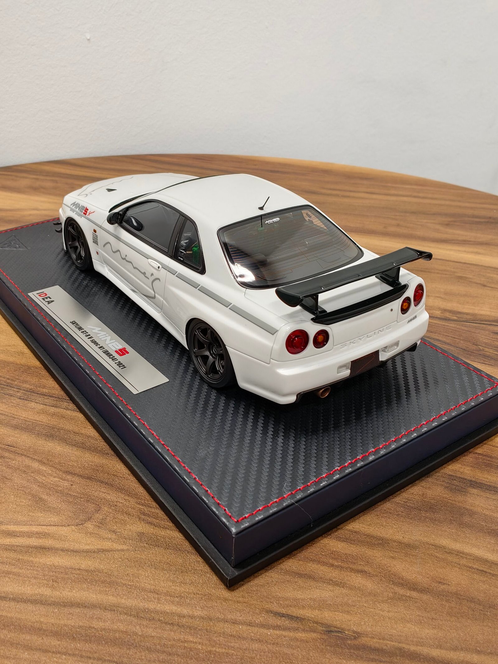 Nissan Skyline GT-R V Spec N1 (BNR34) 2021 White 1:18 - Image 4