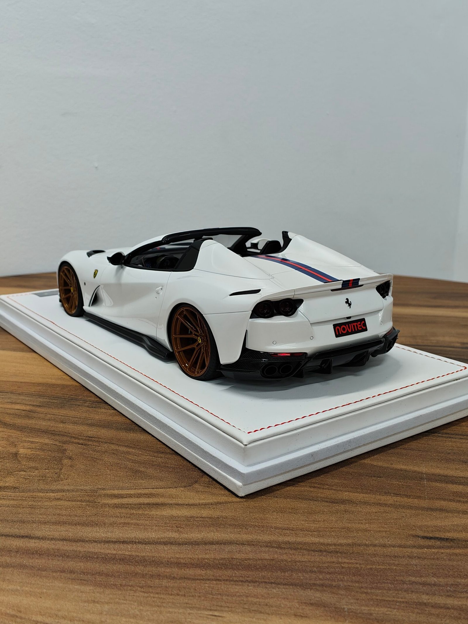 Ferrari Novitec 812 GTS 1:18 White - Image 4