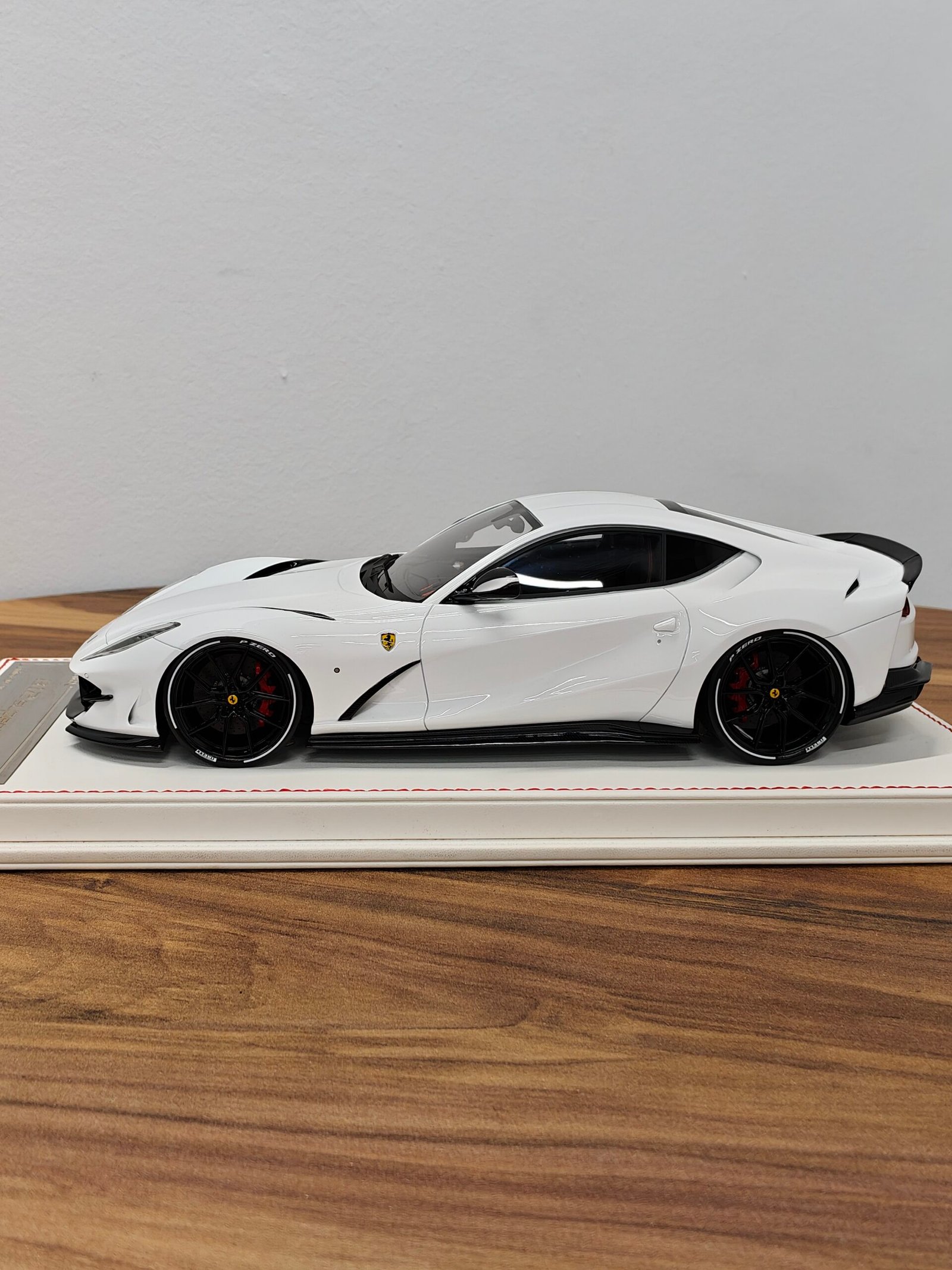 Ferrari Novitec 812 Superfast 1:18 White - Image 3