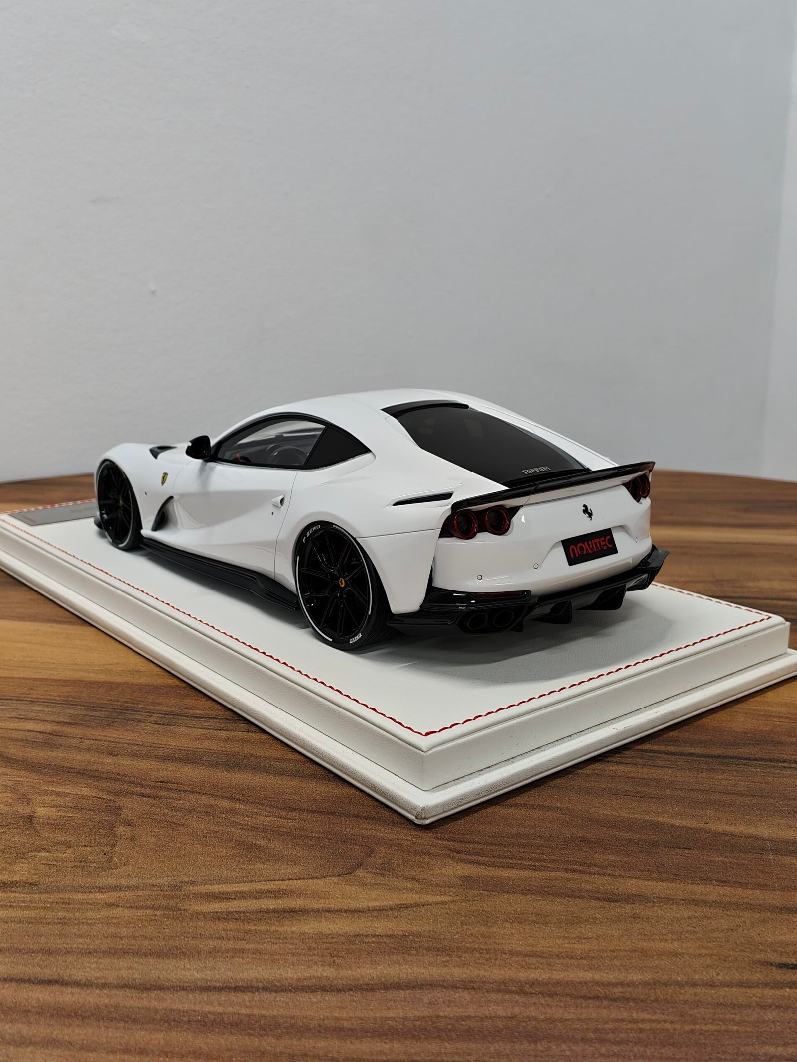 Ferrari Novitec 812 Superfast 1:18 White - Image 4