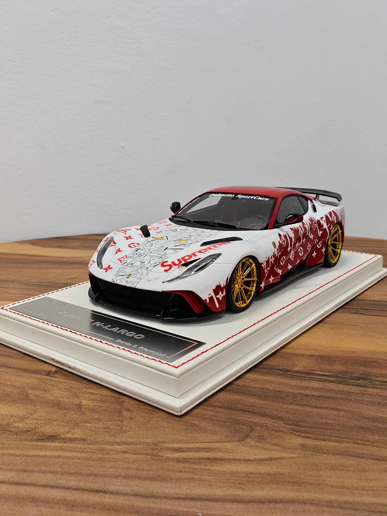 Ferrari 812 N-Largo (Red&White) 1:18