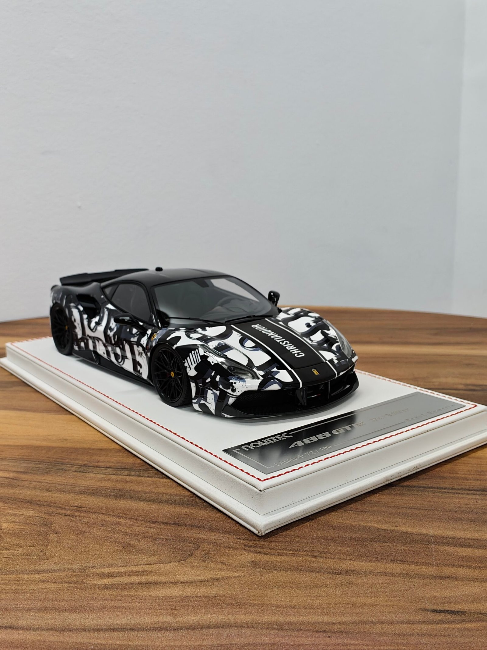 Ferrari 488 GTB Dior Edition (Black) 1:18 - Image 2