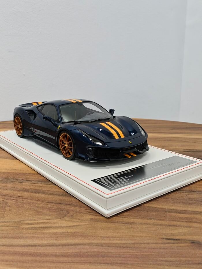 Ferrari Pista 488 (Blue Possi) 1:18 - Image 2