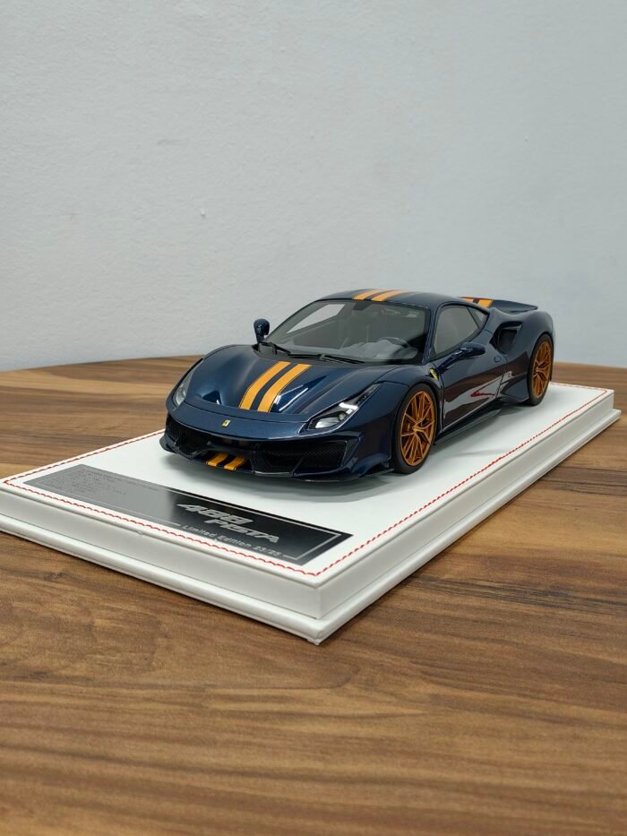 Ferrari Pista 488 (Blue Possi) 1:18