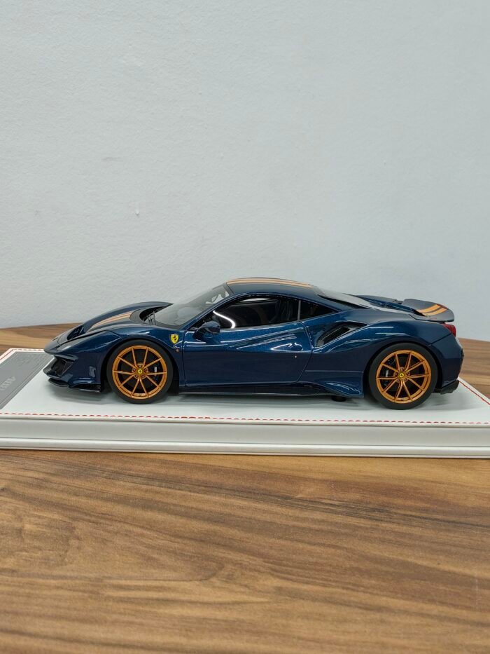 Ferrari Pista 488 (Blue Possi) 1:18 - Image 3