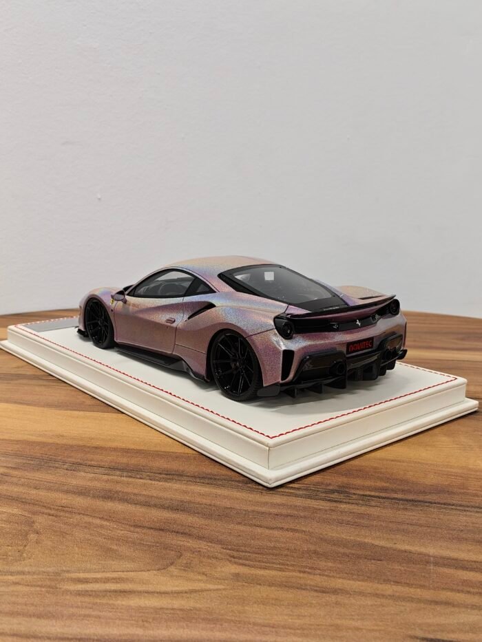 Ferrari 488 Pista ( Fantacy Pink) 1:18 - Image 4