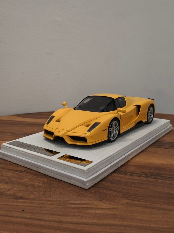 Enzo Ferrari (Yellow) 1:18
