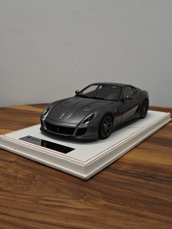 Ferrari 599 GTO 1:18 Silver