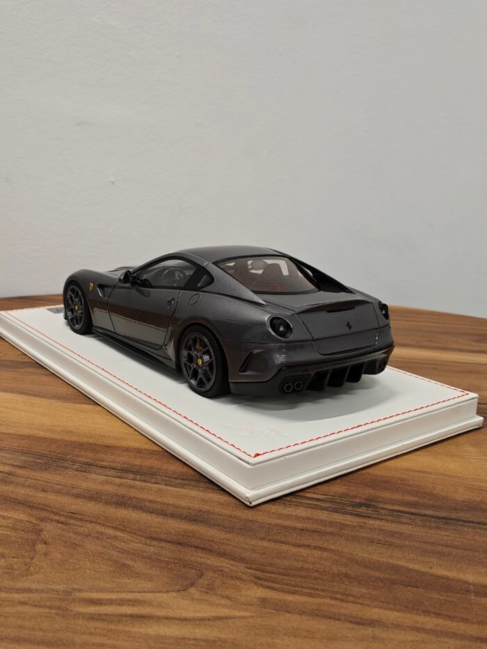 Ferrari 599 GTO 1:18 Silver - Image 4