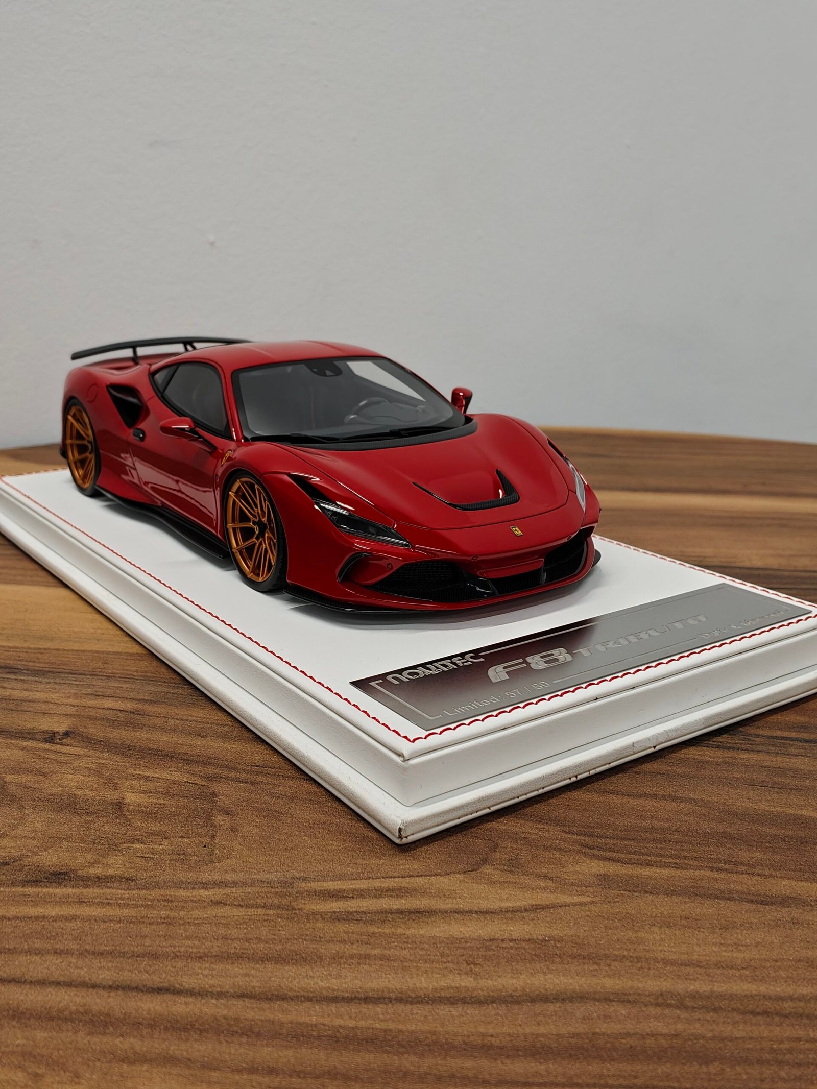 Ferrari F8 Tributo 1:18 Red - Image 2