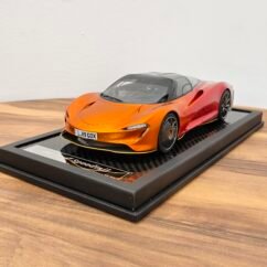 McLaren Speedtail 1:18 Gradual Volcanic Red Decals