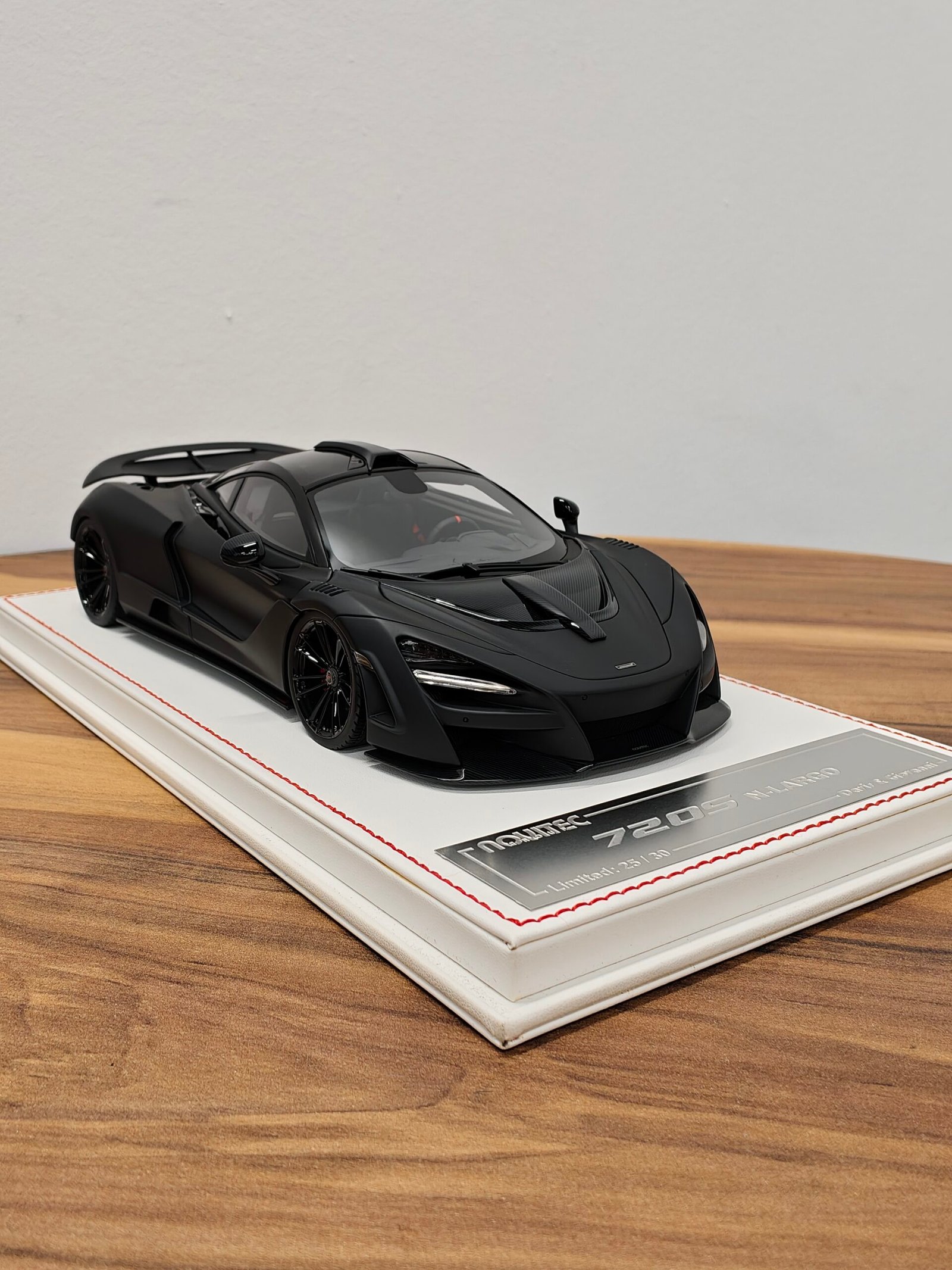 Mclaren 720S N-LARGO 1:18 Black - Image 2