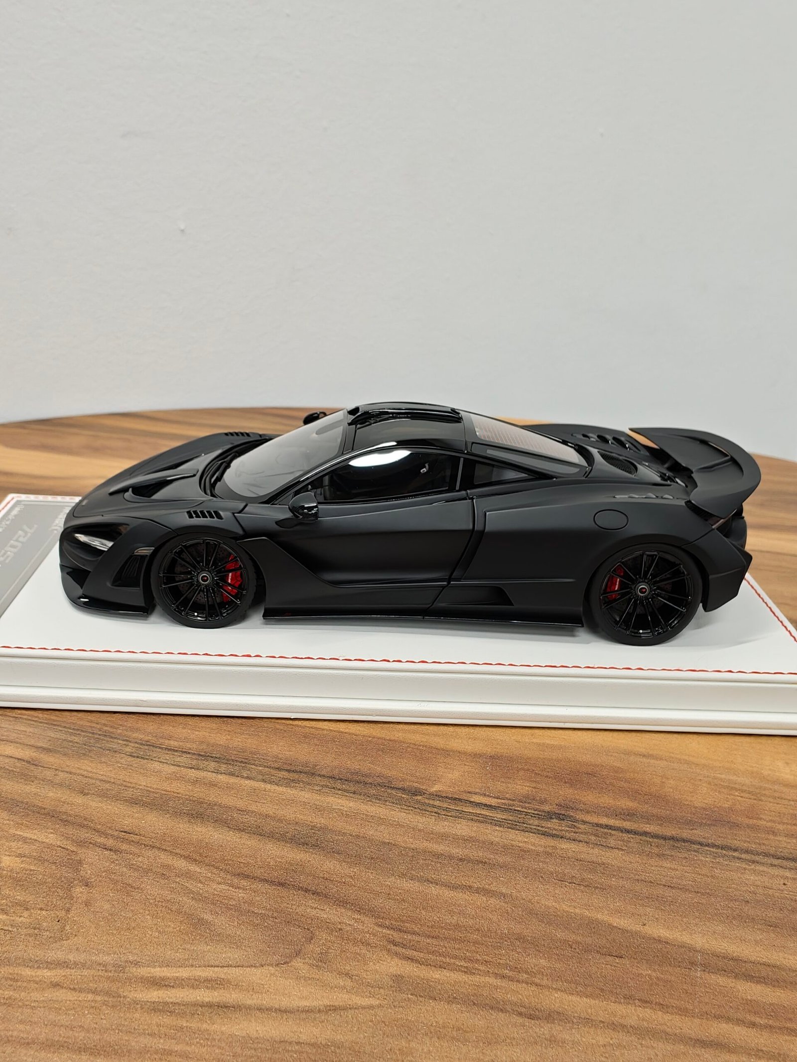 Mclaren 720S N-LARGO 1:18 Black - Image 3