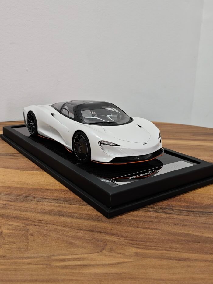 McLaren Speedtail 1:18 White - Image 2