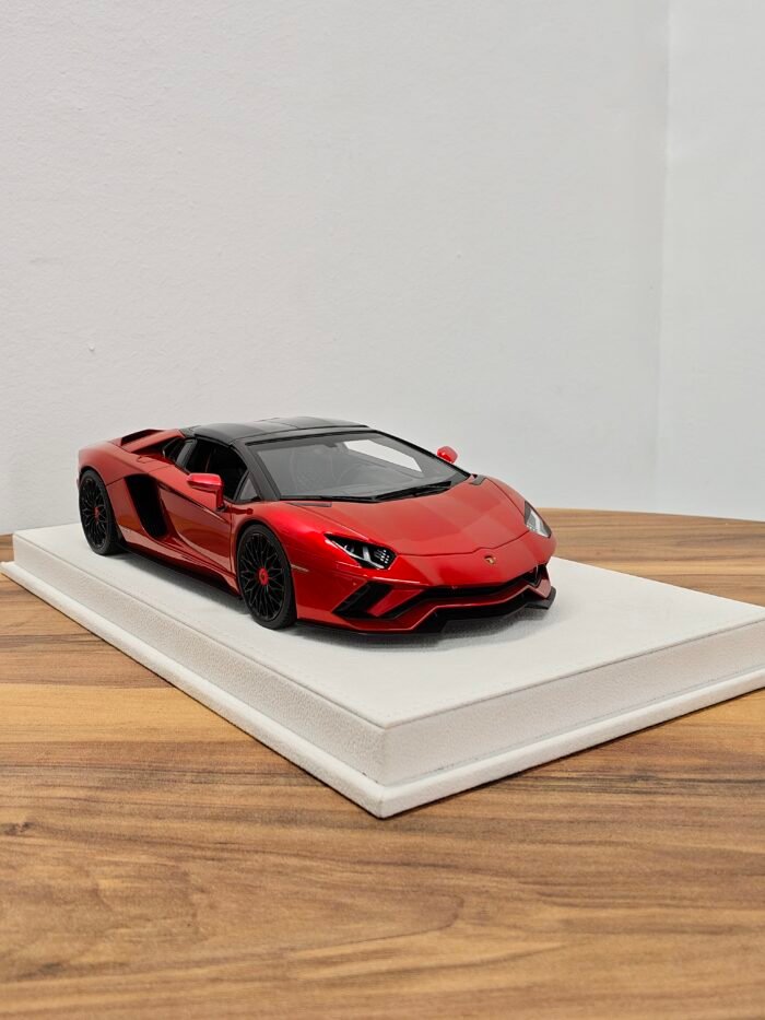 Lamborghini Aventador S Roadster 2017 Red 1:18 - Image 2