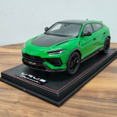 Lamborghini Urus Performante  (Green) 1:18