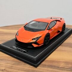 Lamborghini Hurucan Tecnica 1:18 Orange