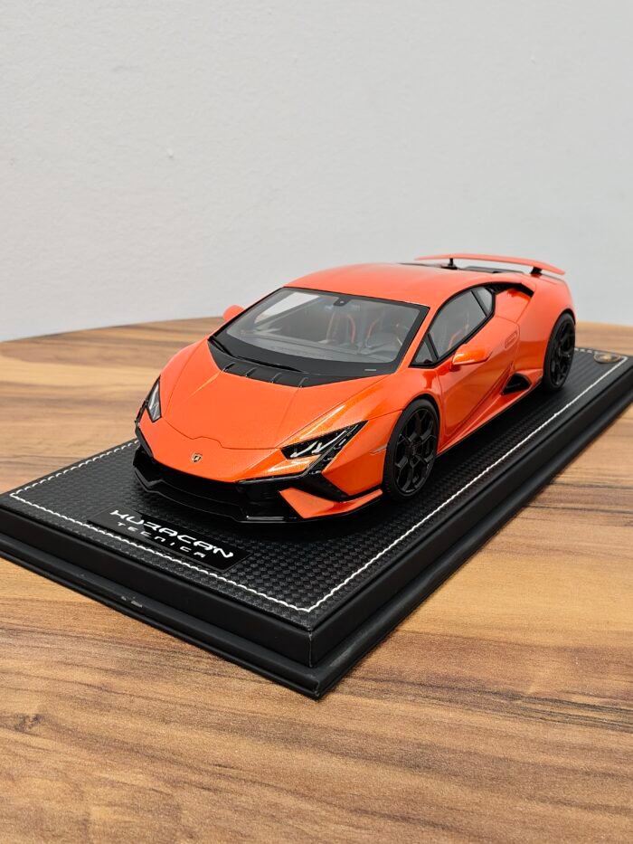 Lamborghini Hurucan Tecnica 1:18 Orange