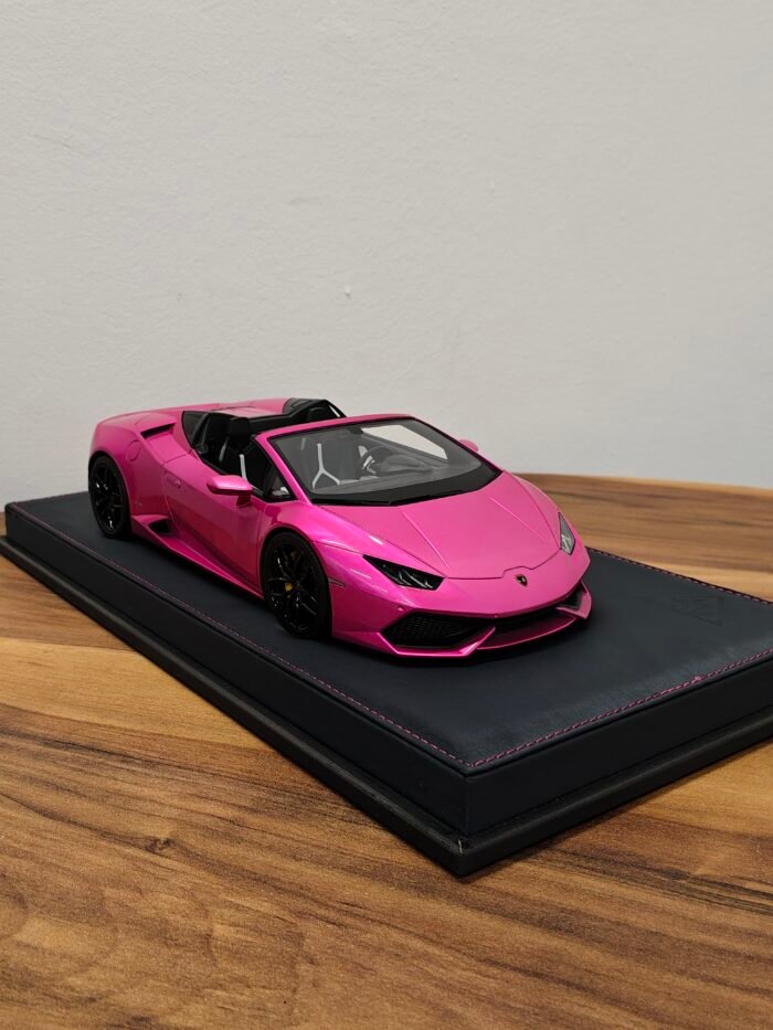 Lamborghini Huracan LP610-4 Spyder 2015 Flash Pink 1:18 - Image 2