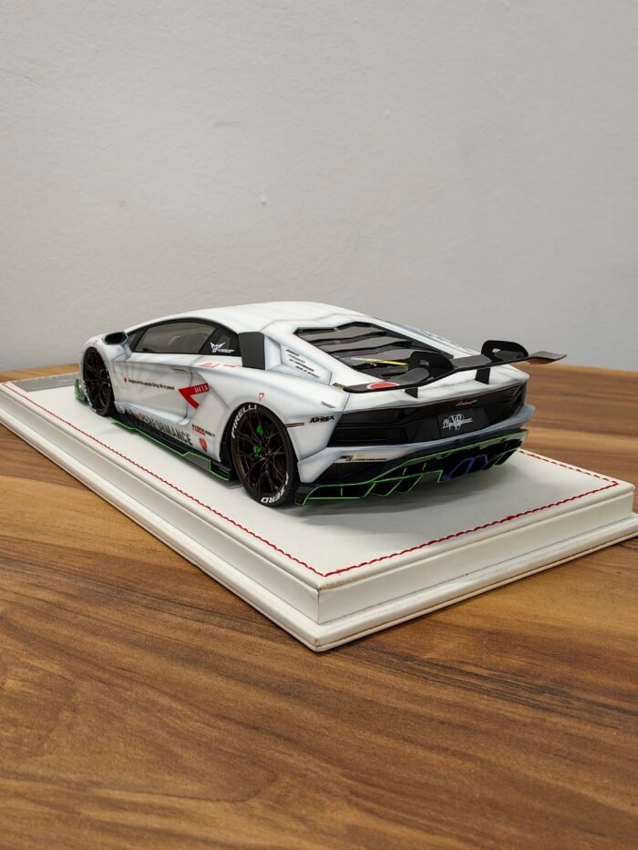 Lamborghini LB-Performance Aventador S  1:18 White - Image 4