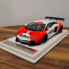 Lamborghini Aventador 2.0 Marlboro LB Performance 1:18