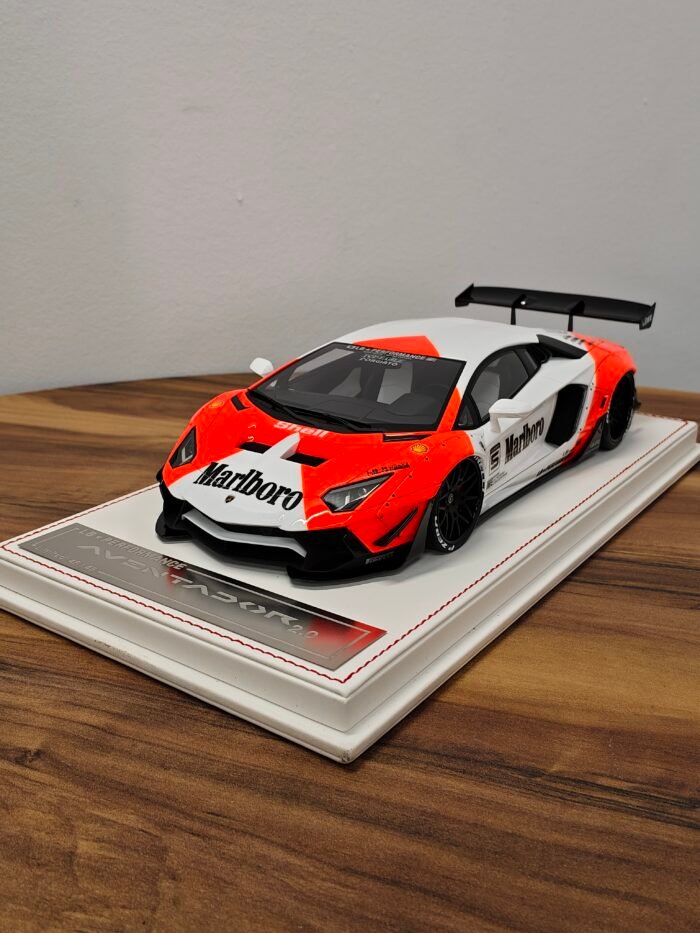 Lamborghini Aventador 2.0 Marlboro LB Performance 1:18