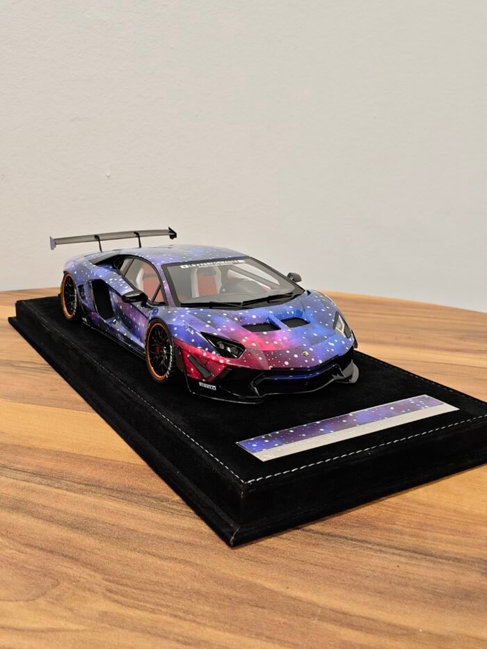 Lamborghini Aventador 1:18 Violet - Image 2