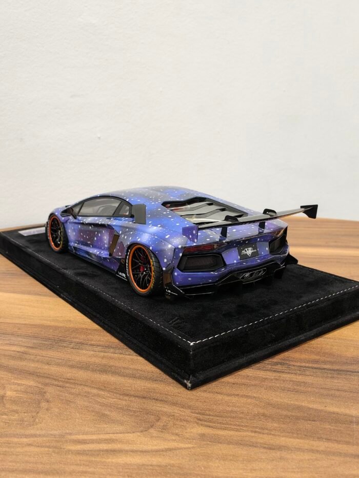 Lamborghini Aventador 1:18 Violet - Image 4