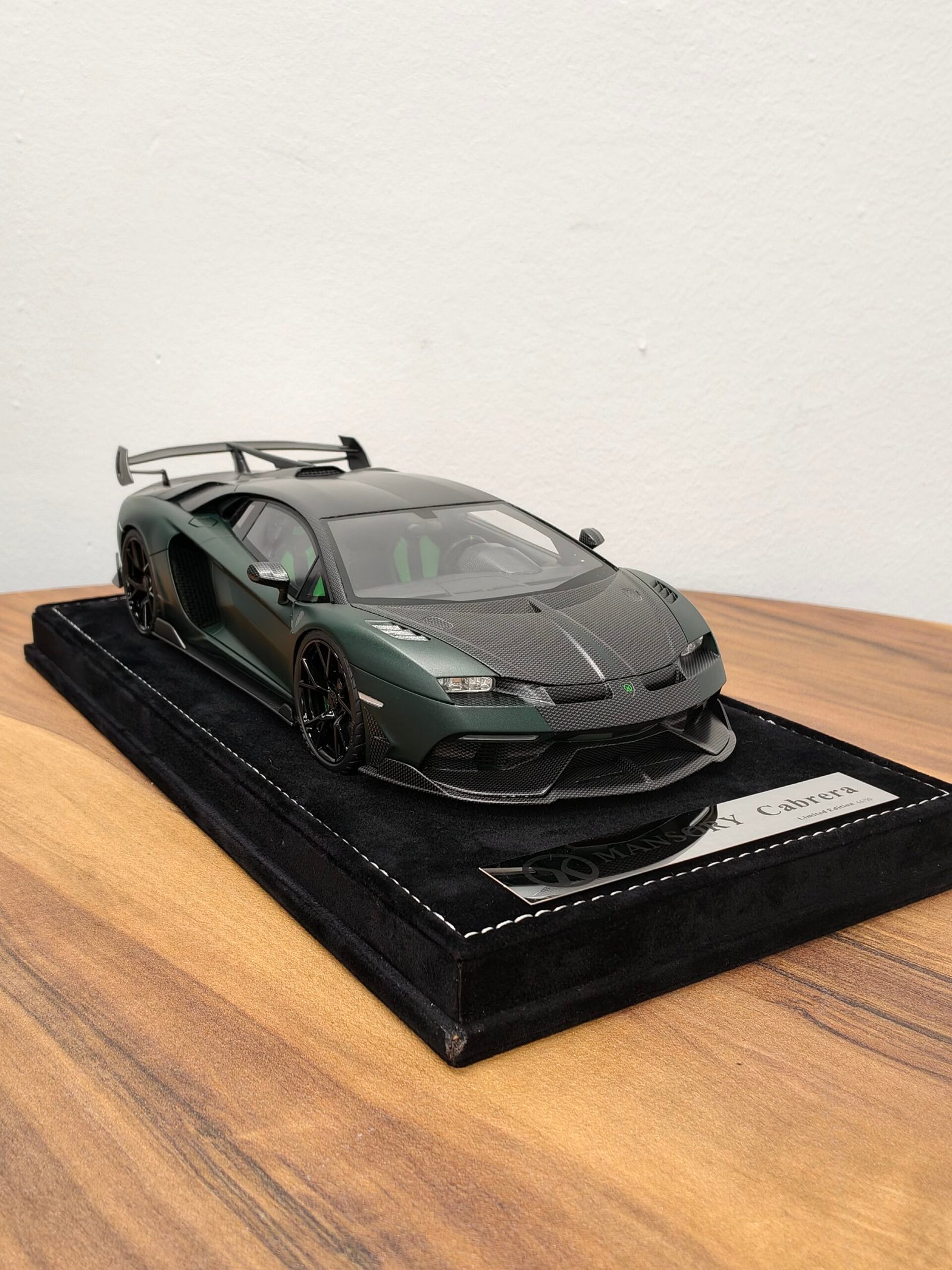 Lamborghini Aventador Mansory Cabrera 2020 My18-CAGC 1:18 Green Carbon - Image 2