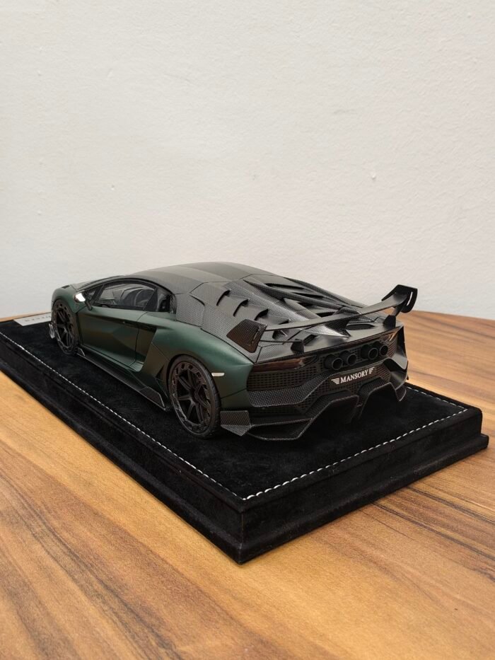 Lamborghini Aventador Mansory Cabrera 2020 My18-CAGC 1:18 Green Carbon - Image 4