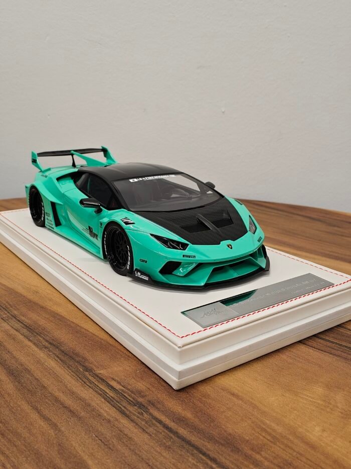 Lamborghini LB-Silhouette works Huracan GT 1:18 Light Green - Image 2